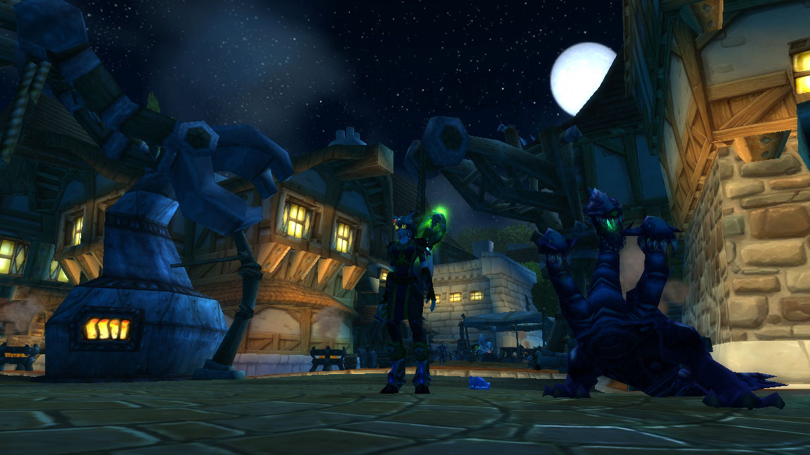 Pet 4: Purple Outland Hydra, modeled by my dear friend Báleygr.